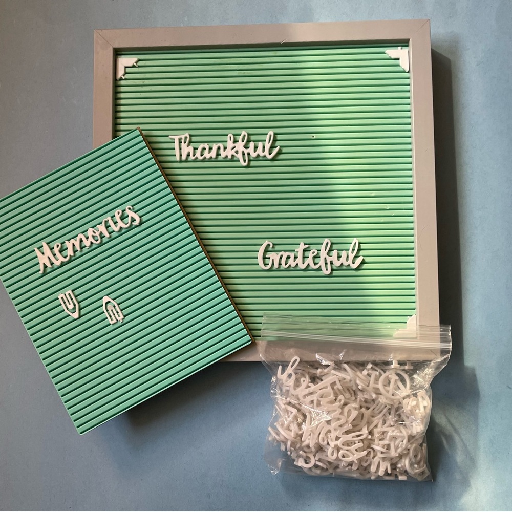 GUC Framed Letterboard Set + Letters/Phrases 12x12